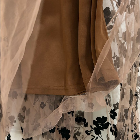 skirt - Picture 4 of 5